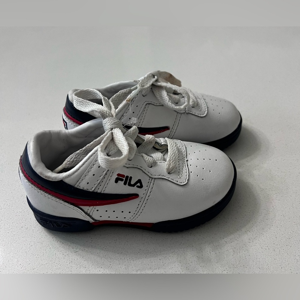 FILA Kids Size 7 Fitness Sneakers Unisex‎ White Navy Red Toddler